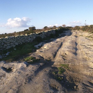 Segni lasciati dalle ruote dei carri agricoli