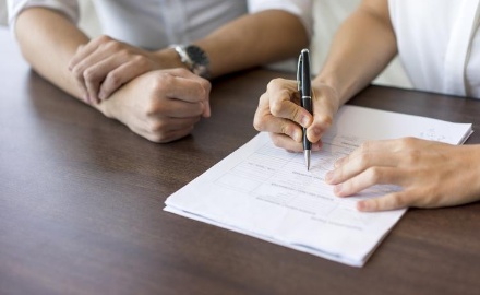 Visualizza la notizia: Contributi a fondo perduto per l’annualità 2021, a valere sul Fondo di sostegno alle attività economiche, artigianali e commerciali, per le spese di gestione e in conto capitale sostenute dalle attività economiche commerciali e artigianali