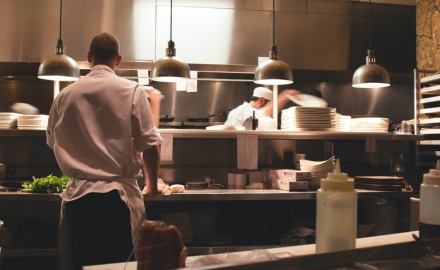 Visualizza la notizia: Corso gratuito "Allestimento della sala e gestione delle ordinazioni nella ristorazione"